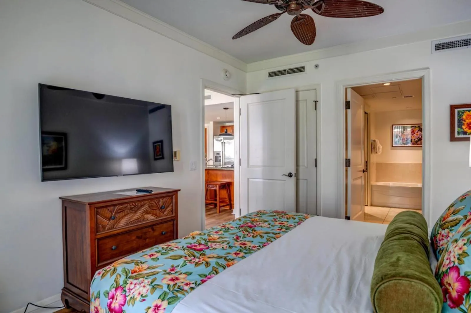 Kbm Resorts Free Car Honua Kai Hokulani Ocean View 2Bedroom Condo Hkh-211 Large Ocean View Inner Courtyard Kaanapali