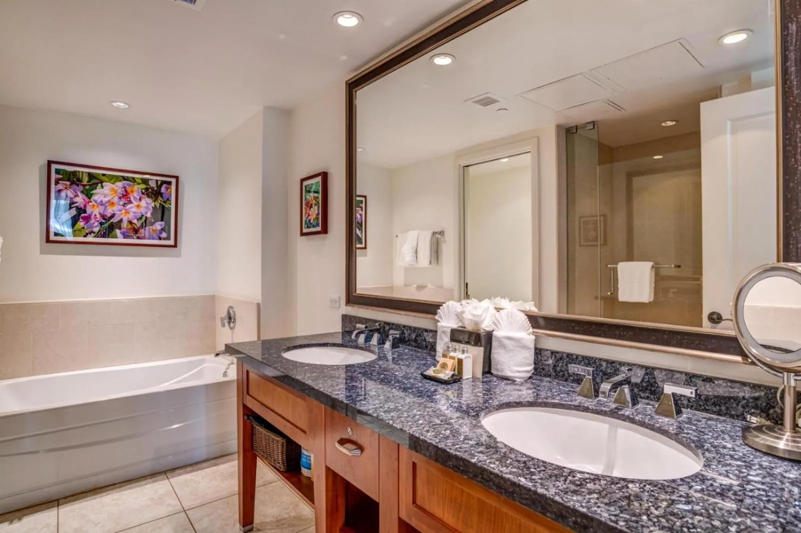 Kbm Resorts Free Car Honua Kai Hokulani Ocean View 2Bedroom Condo Hkh-211 Large Ocean View Inner Courtyard Kaanapali Apartment